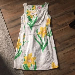 Lilly Pulitzer Daffodil print shift dress